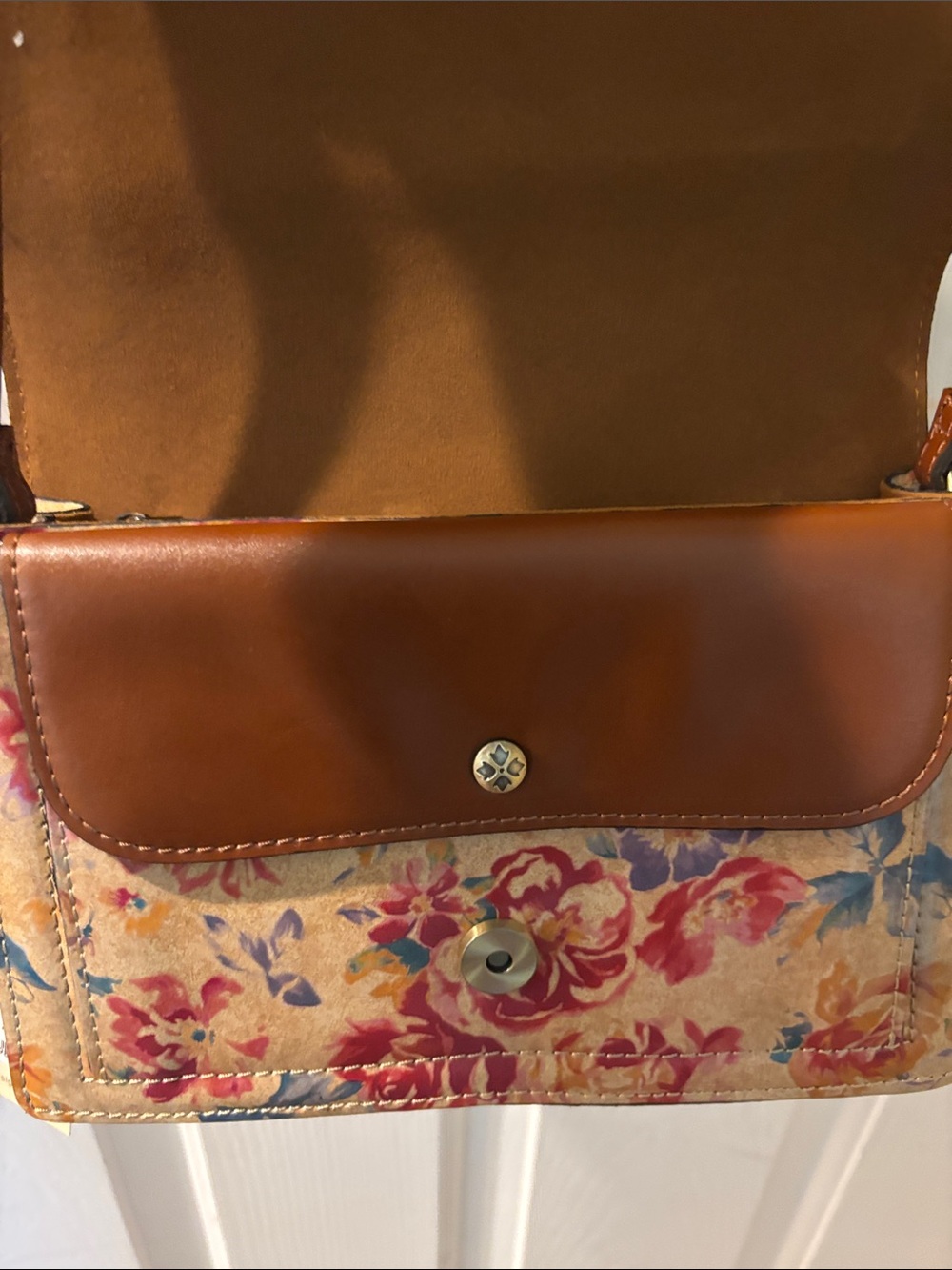 Patricia Nash Tan Floral Leather Crossbody with Brown Trim - Picture 3 of 7